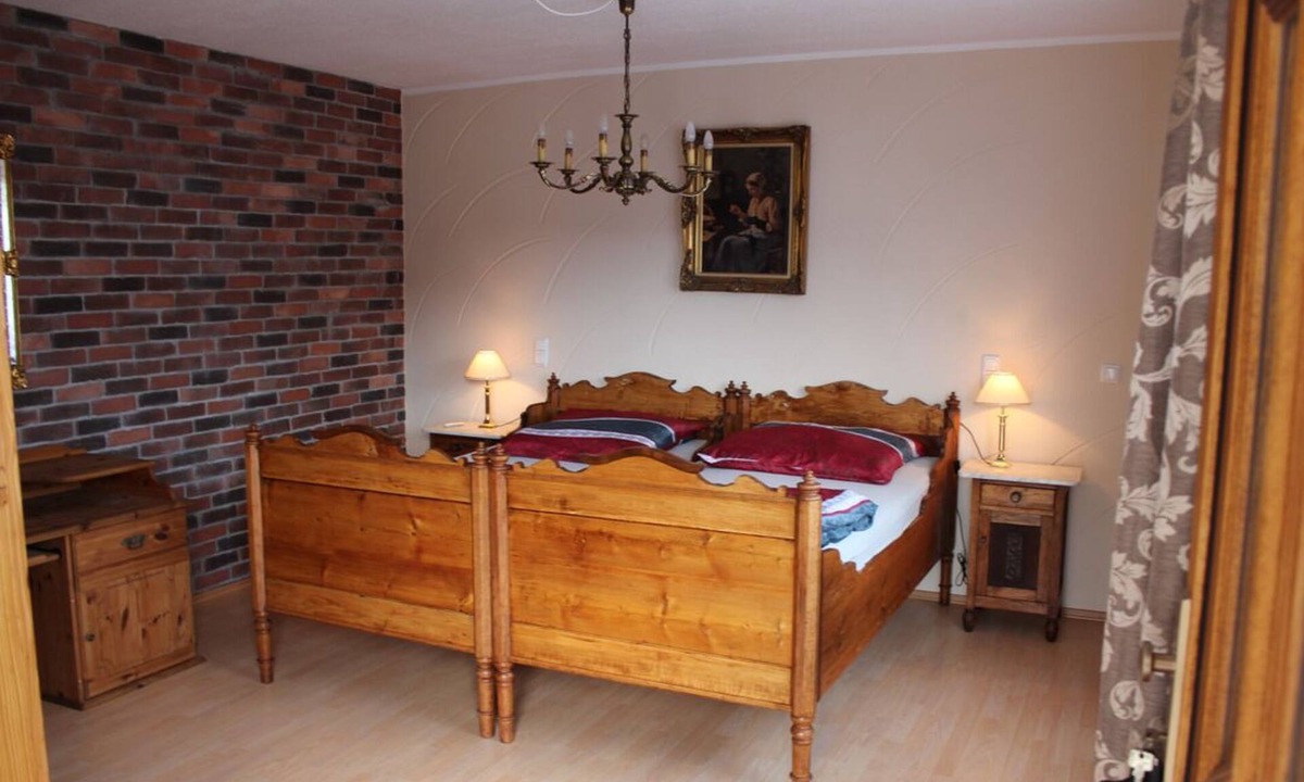 Flonheim Apartment | Living with Weck, Worscht and wine