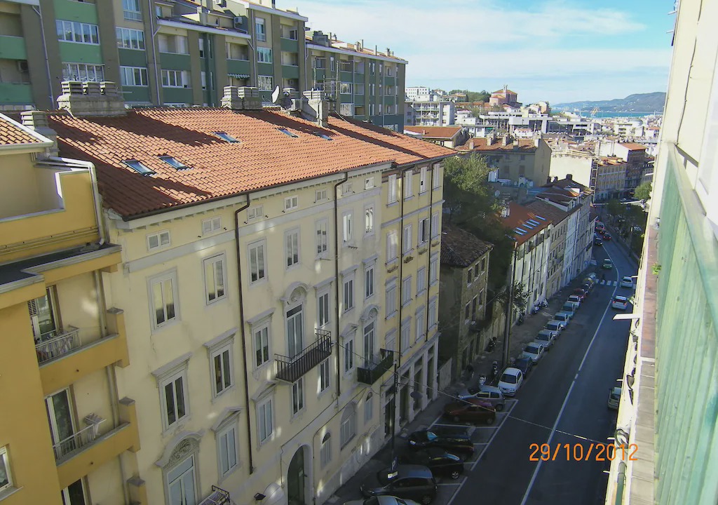 Barriera Vecchia-San Giacomo Apartment | Living Trieste in comfort