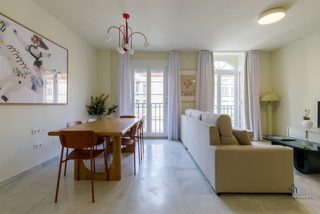San Felipe Neri Apartment | Living4Malaga La Galerie Apartment