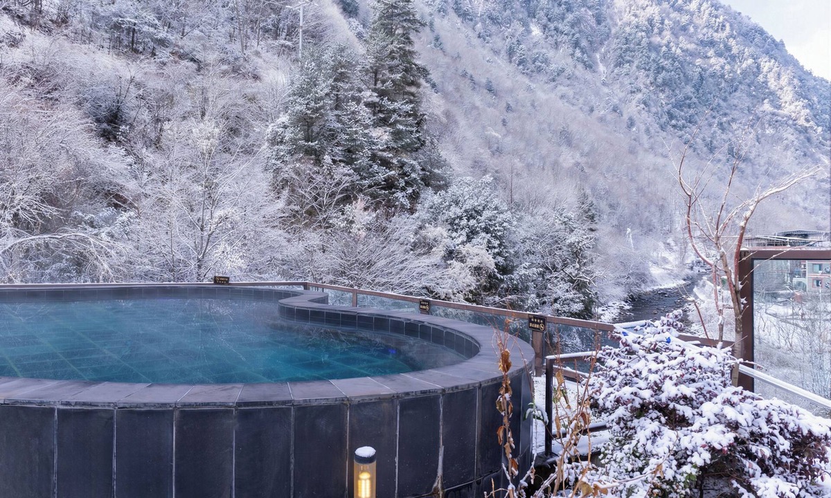 Wenchuan Hotel | Lixian Bipeng Shiguang Hot Spring Hotel