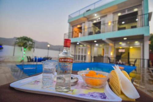 Malavli Villa | ll EMPYREAN STAY ll LUXE ll FORTUNE VILLA ll 4BHK ll AC ll BIG POOL