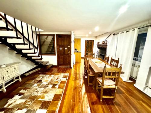 Ciudad Universitaria Apartment | Llivia centro historico