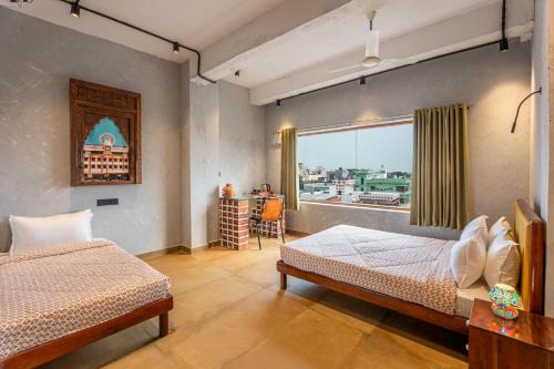 Varanasi Hostel | Local Lok