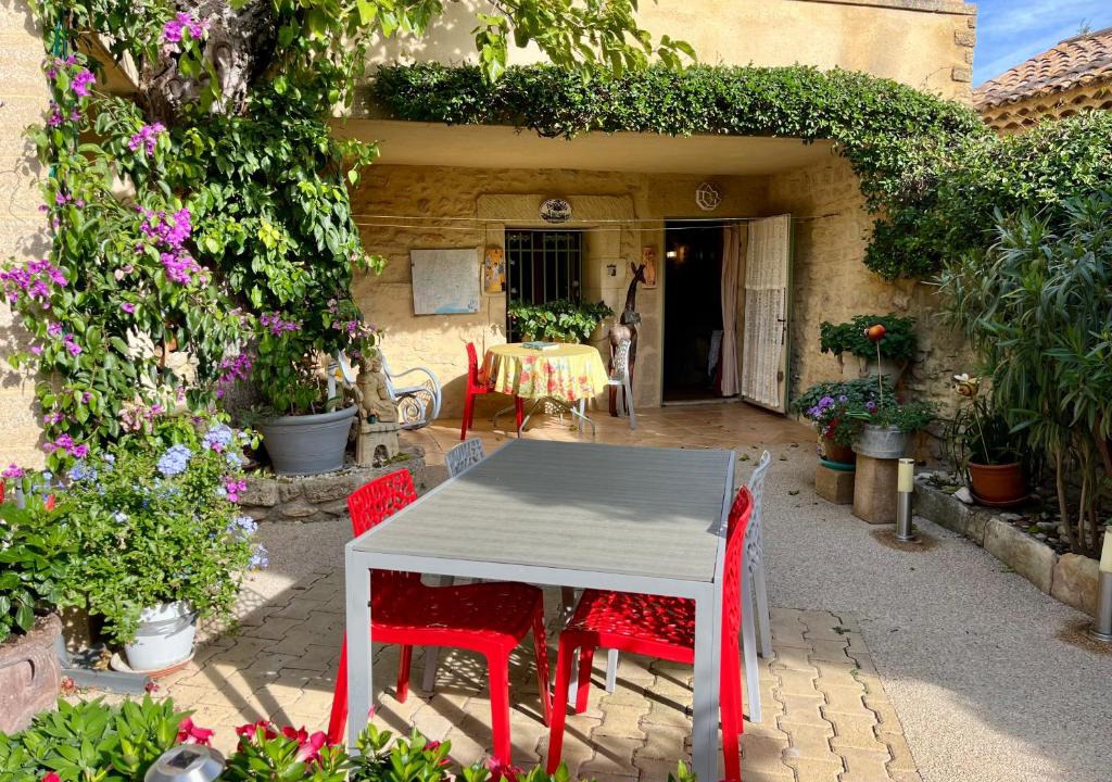 Castillon-du-Gard Bed & Breakfast | locastillon
