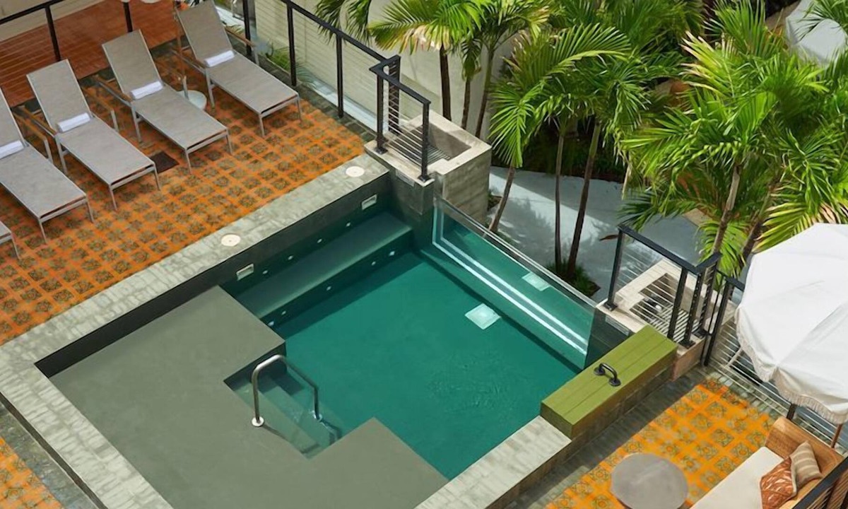 South Pointe House | Located in the Heart of South Beach! 2 Pet-Friendly Units, Swimming Pool!