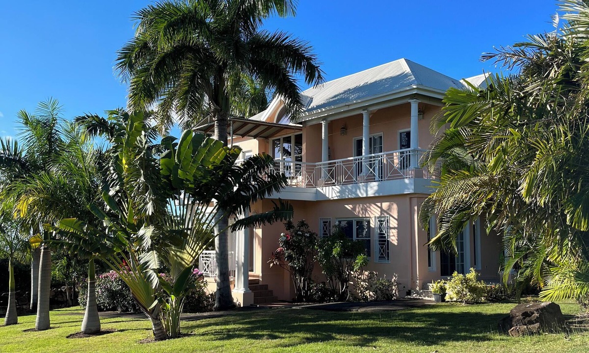 Cotton Ground House | Location, Location, Location Pinney’s Beach Nevis. 2 Bdrs, 2 1/2 Ba. w laundry!