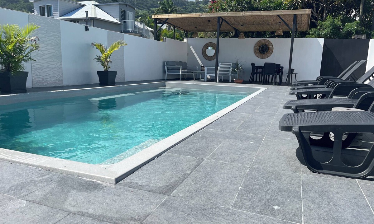 Manapany-les-Bains Ski Chalet | Location vacances Manapany-les-Bains avec piscine dans le Sud de la Réunion