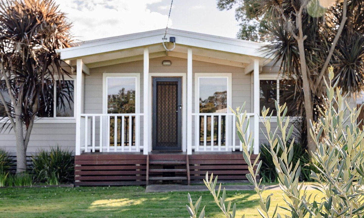 Inverloch House | Loch House - Stay 3 pay 2