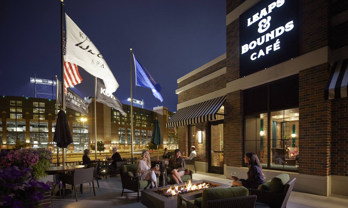 Ashwaubenon Hotel | Lodge Kohler