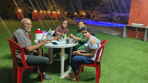 Paud Resort | LODHA VINTAGE Atdc
