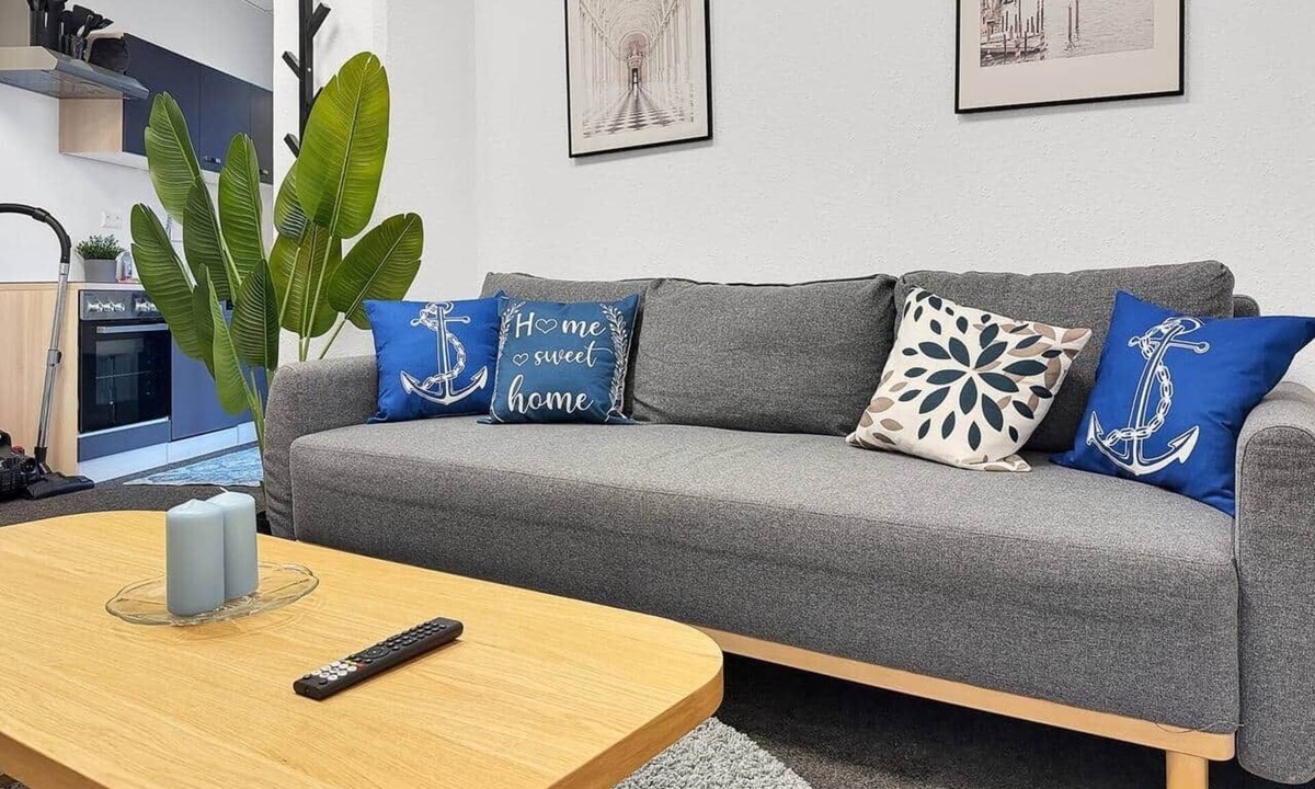 Rathaus Apartment | Loft 26 Stuttgart | PS5, Darts, 12 Gäste