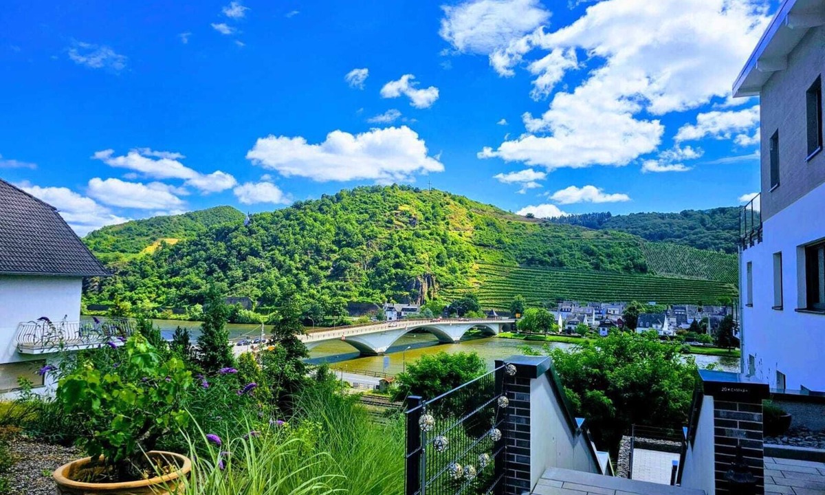 Treis-Karden Apartment | Loft 4 covered balcony Moselle panoramic view near Cochem & Elz Castle incl. sauna