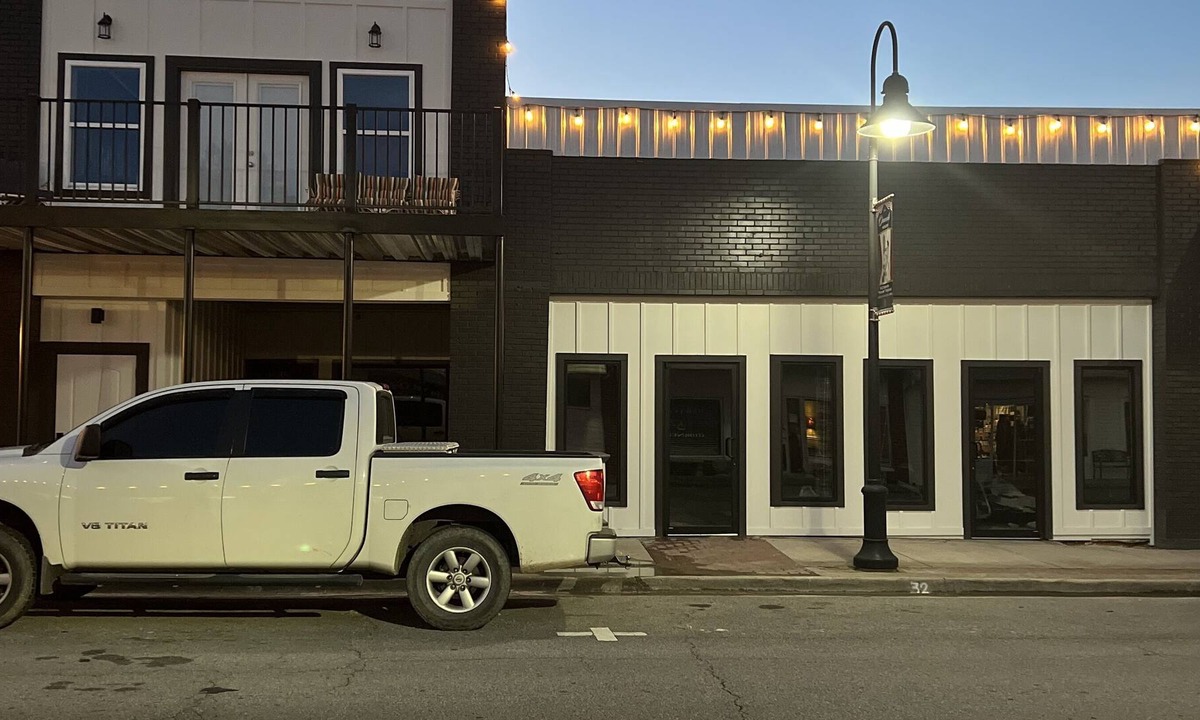 Oneonta Apartment | Loft apartment in entertainment district of town for the family!