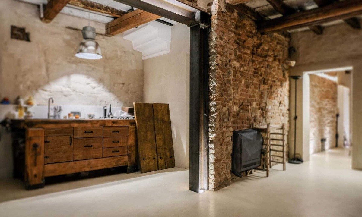 Ferrara Historic Centre Apartment | Loft & Art