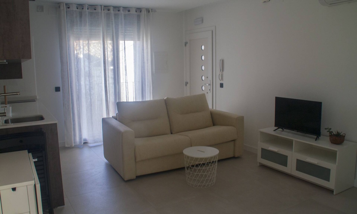 Montehermoso Apartment | Loft-type apartment in the center of the town