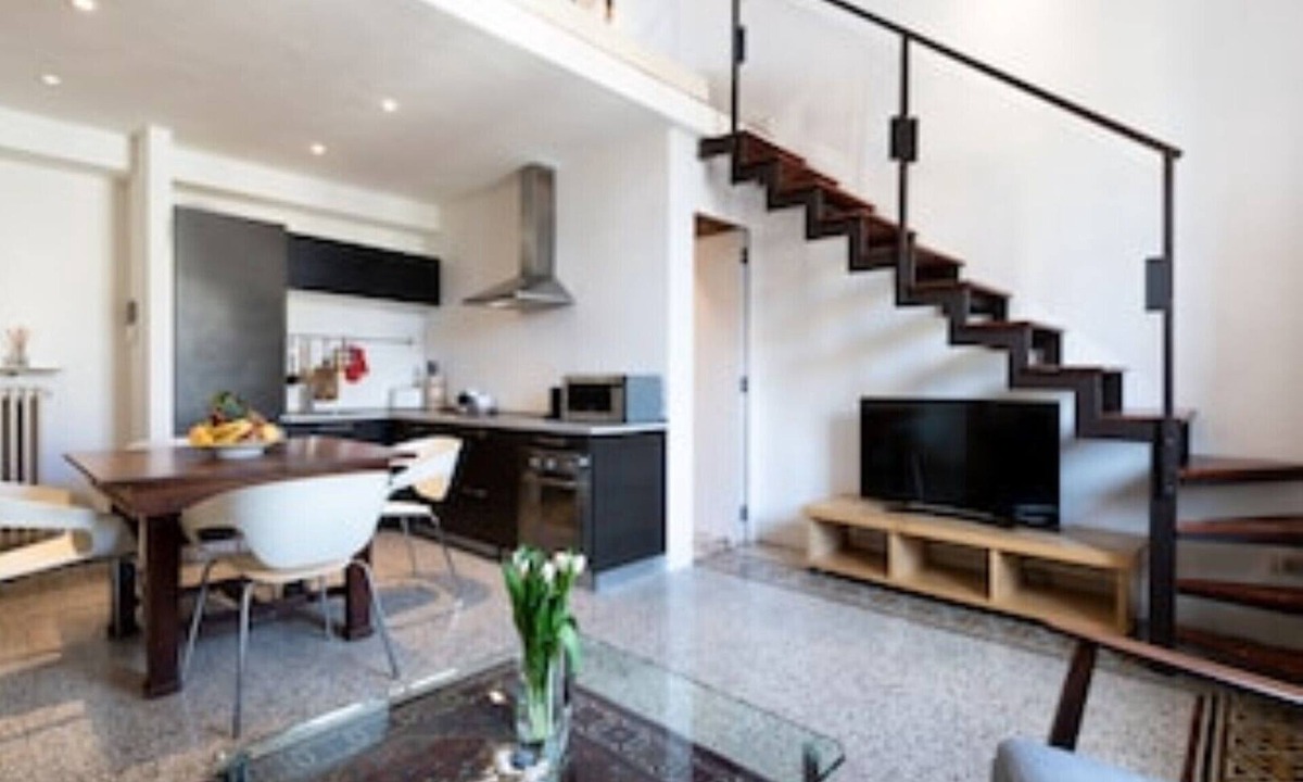Lungarno del Tempio Apartment | Loft with panoramic terrace over Florence rooftops