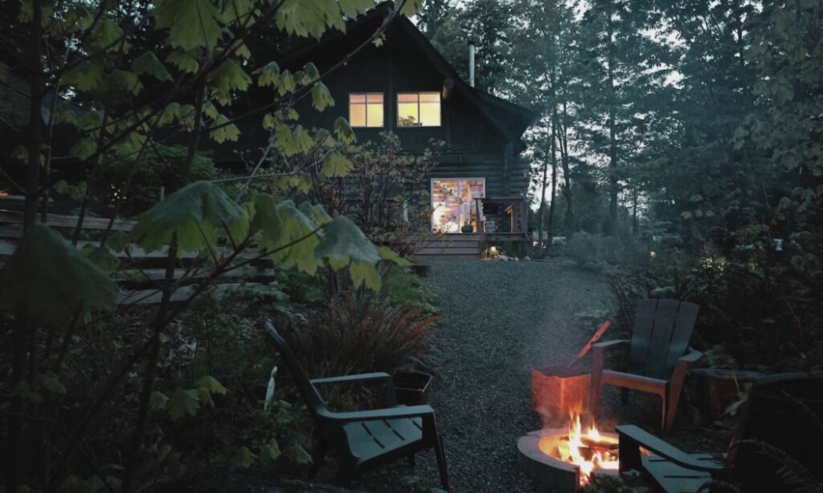 Regional District of Nanaimo Cabin | Log Cabin with Sauna | Central Island Getaway