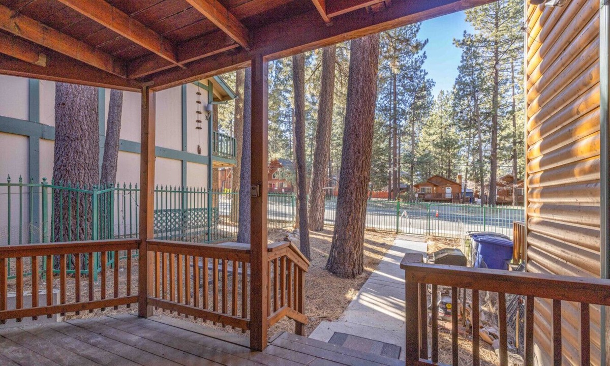 Summit Estates Cabin | Log Haus|Rustic Log Cabin steps to Snow Summit!
