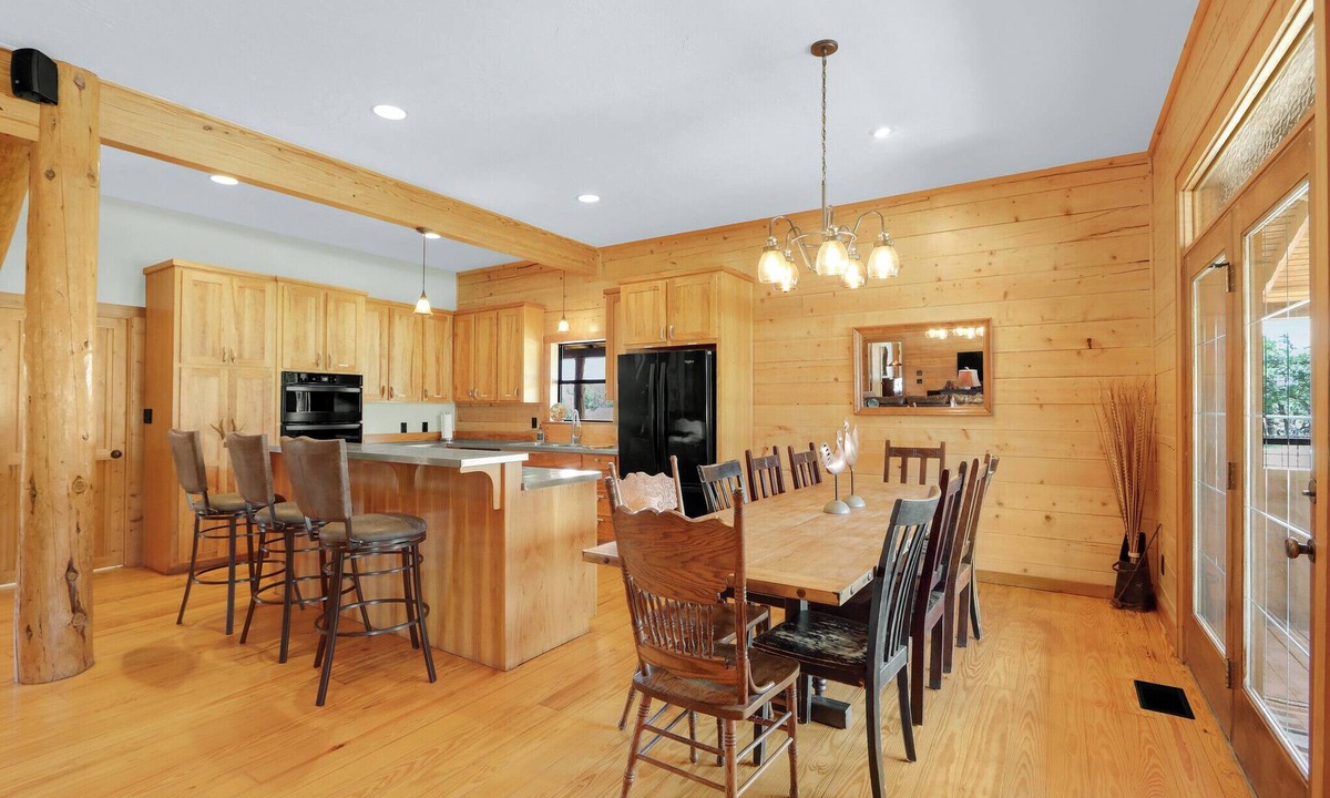Wimberley House | Log Home w/Firepit, Porch, Ping Pong & Pickleball