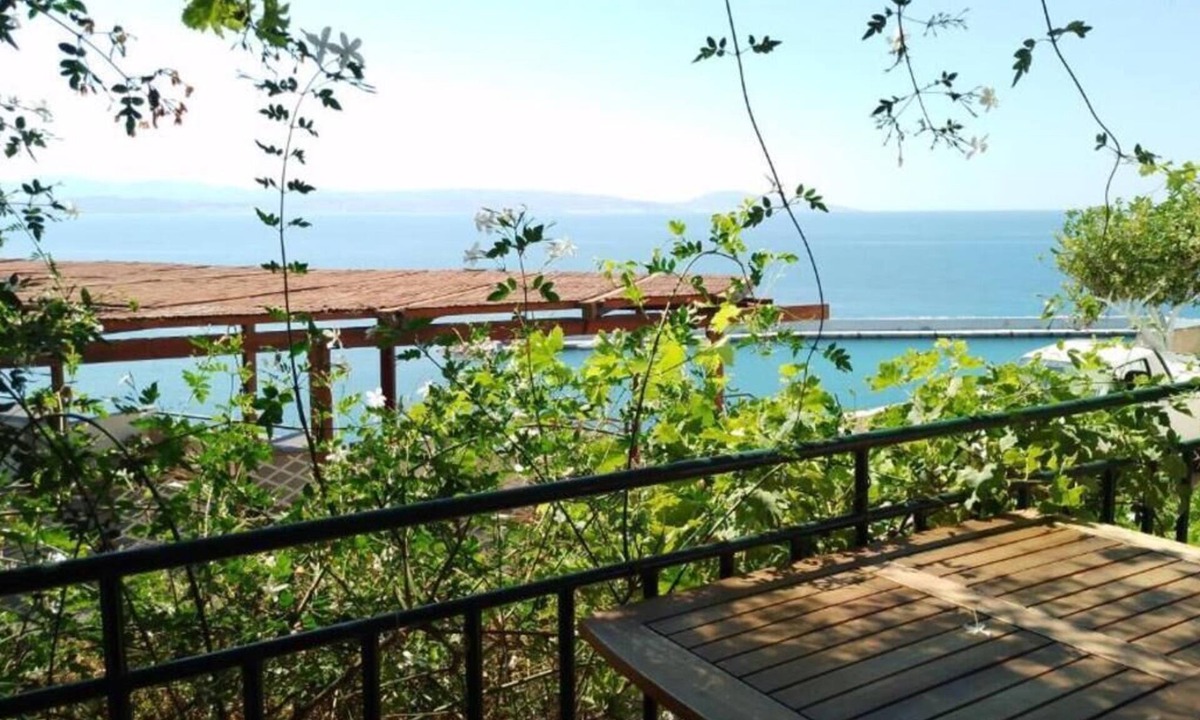 Agia Galini Apartment | Loggia Two