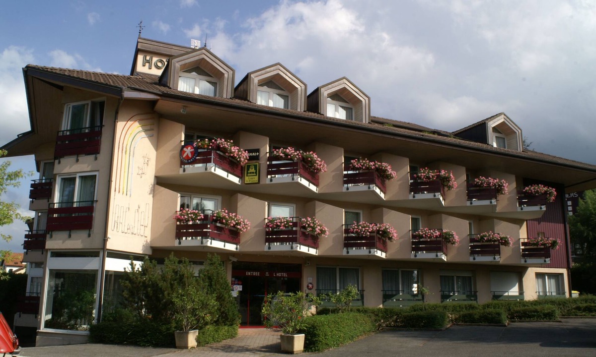 Thonon-les-Bains Hotel | Logis Hôtel Arc en Ciel