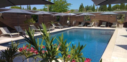 Les Baux-de-Provence Hotel | Logis Hôtel Fabian des Baux