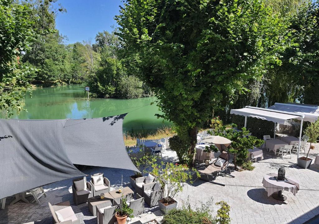 Germigny-l'Eveque Hotel | LOGIS - Hôtel & Restaurant Le Gonfalon