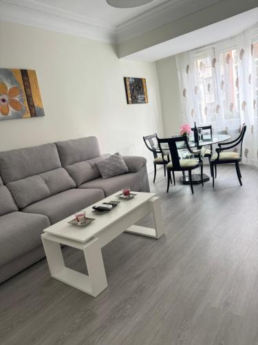 Logrono City Centre Apartment | Logroño Centro Impecable Aire Acondicionado Parking