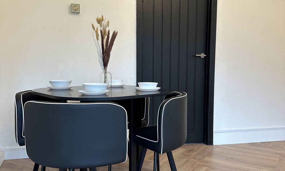 Elephant and Castle Apartment | London Bridge/The Shard local “Warm & Cosy” apartment