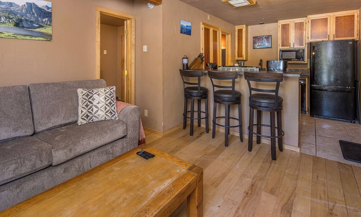 Big Sky Condo | Lone Peak Hideout — A Bold One-Bedroom at the Base of Lone Peak