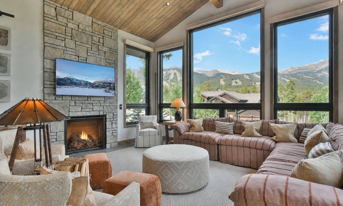 Warrior's Mark West House | Lonestar Lodge: Sweeping Mountain Views, Hot Tub & Patio
