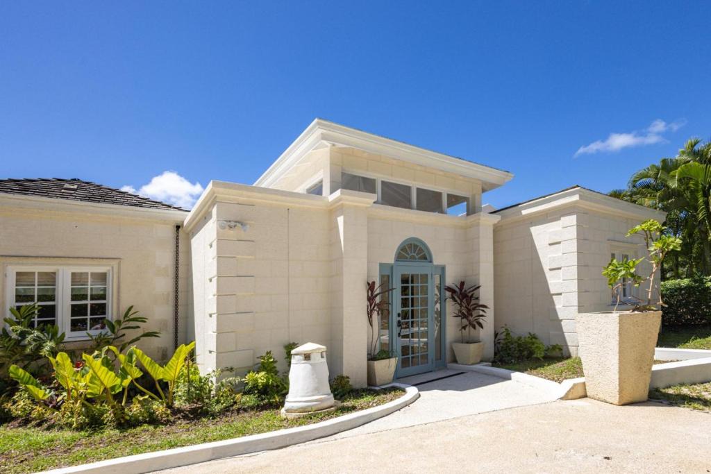Westmoreland Villa | Lonetrees - Large Luxury Private Villa w Pool by One Caribbean Estates