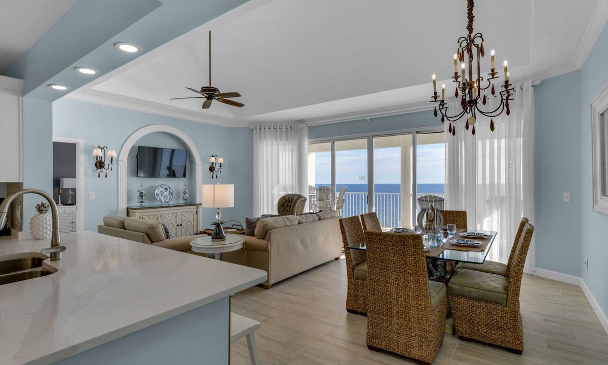 Long Beach Condo | Long Beach 2 Bedroom Penthouse condo with 2 Seasonal Beach Chairs with Umbrella