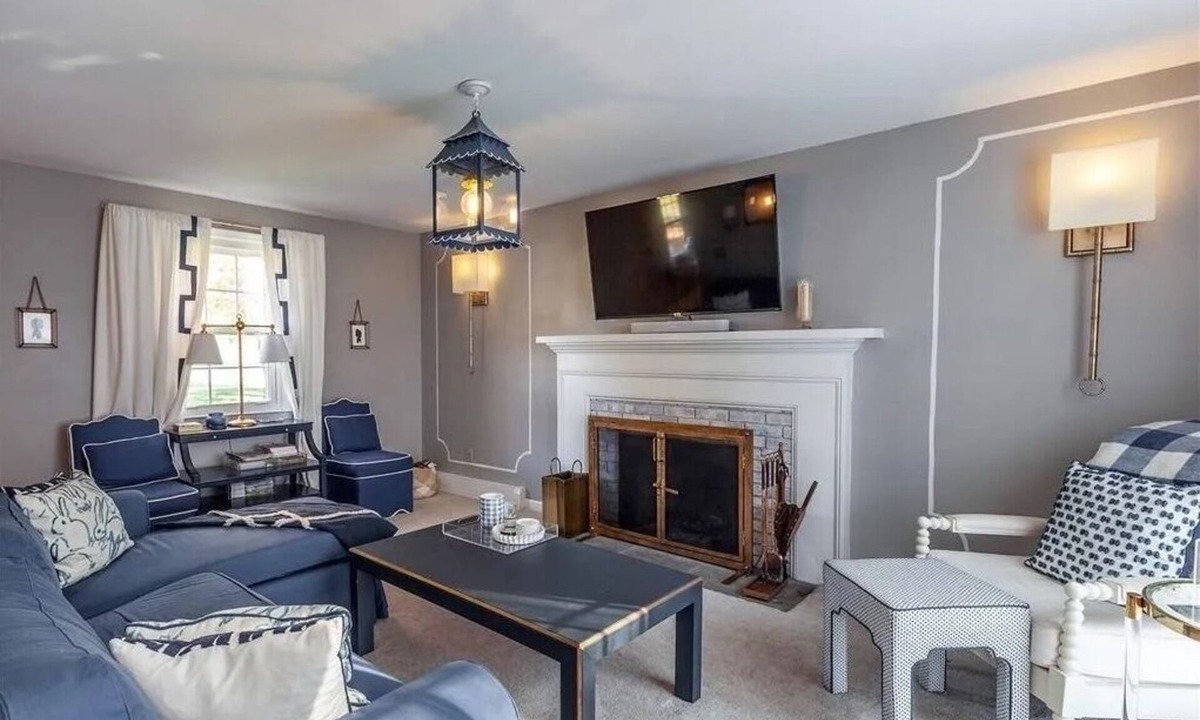 Bethlehem Village House | Long Meadow Manor, Heated Pool, Family game room, Apple picking and Lake nearby