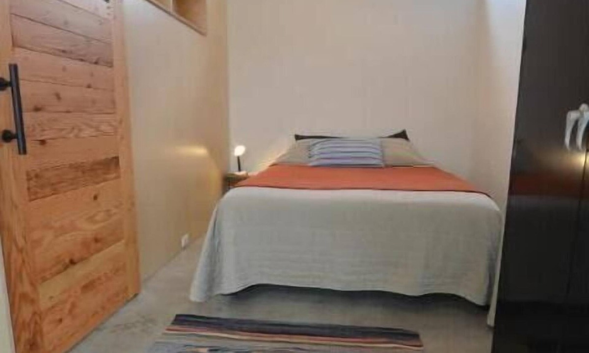 Columbia City House | Long Stays Welcome, Beautiful, Quiet and Private