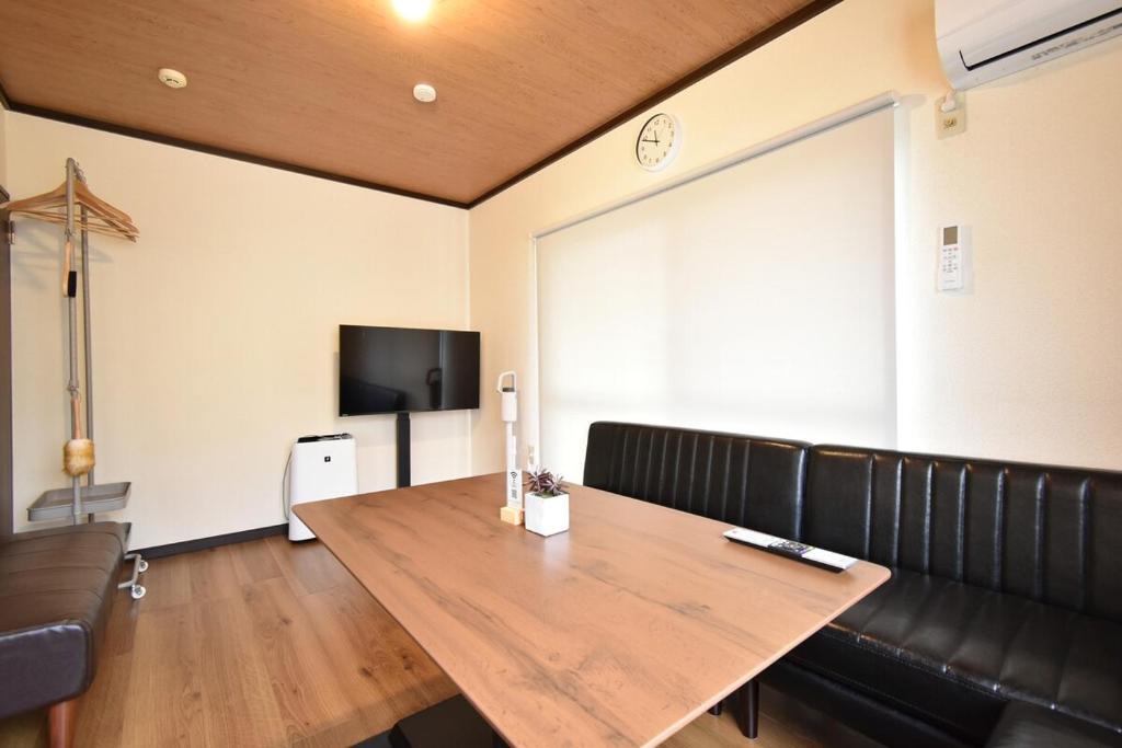 Ageo Apartment | Long-term stays welcome! FREE Parking & bicycle Entirely private rental townhouse for up to 5 people, 17 minutes walk from station, 45 minutes direct to Tokyo
