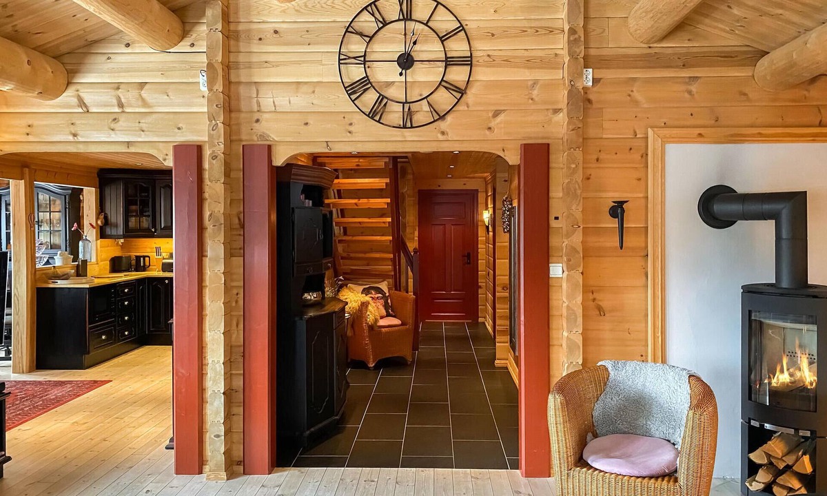 Bjorli House | Look forward to this comfortable vacation home with outdoor jacuzzi and sauna.