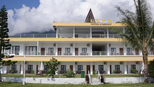 Simanindo Hotel | Lopo Hotel & Resort Samosir