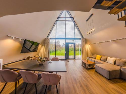 Cocorastii Mislii Ski Chalet | Lotus 2