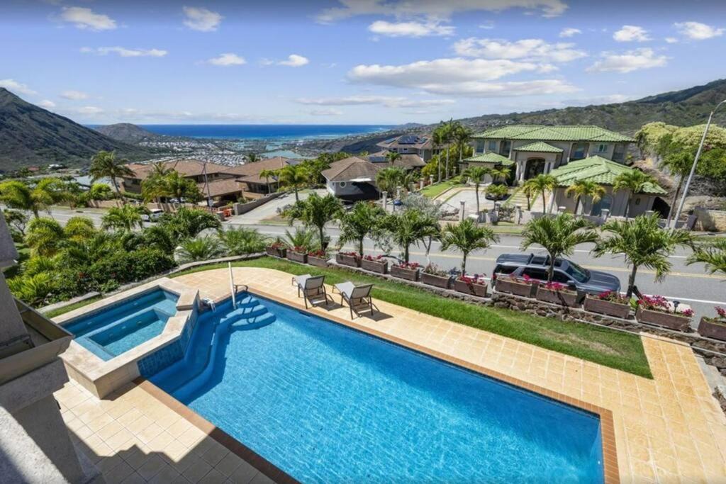 Kamehame Ridge Villa | Lotus on a Hill