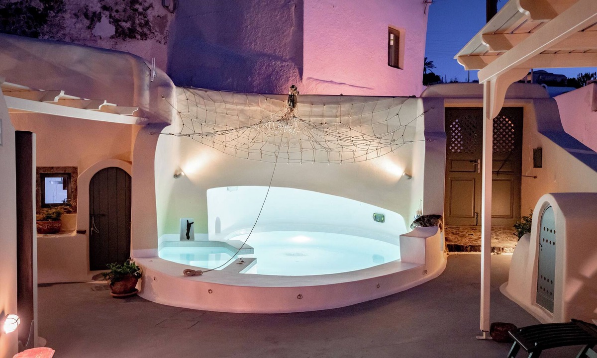 Finikia House | Lotza Studios