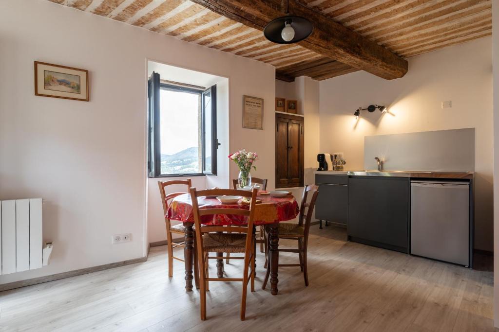 Coursegoules Apartment | Lou Baoumoun