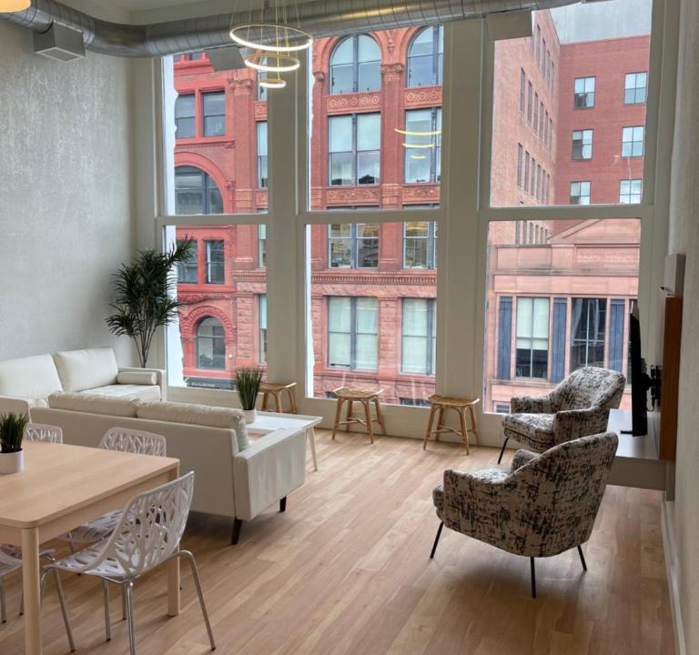 West Main Historic District Apartment | Lou-City Penthouse Suite! Savor Life with Hollyhock