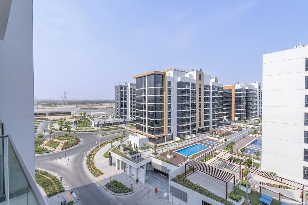 Nad Al Sheba Apartment | Lovable Studio in Meydan with Easy Access to Dubai Attractions