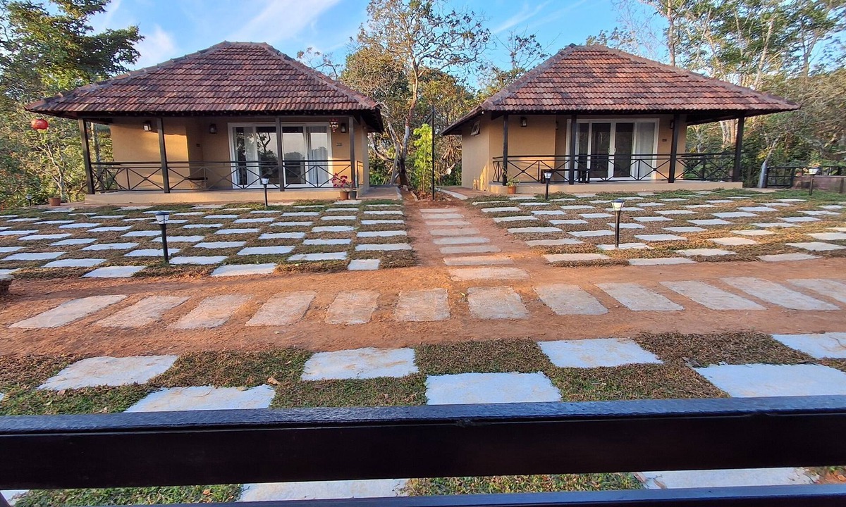 Mananthavady Villa | Lovely 2-bedroom serviced villas with AC in Mananthavady Wayanad