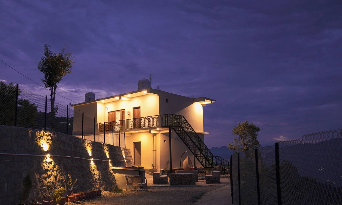 Tehri Villa | Lovely 4-bedroom villa with WiFi in New Tehri