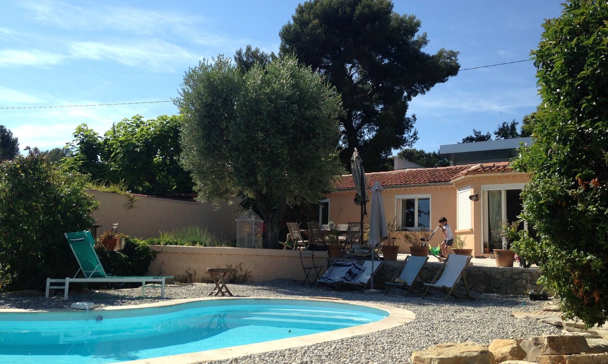 Ceyreste House | Lovely air-conditioned vacation home with swimming pool 3km from the sea.