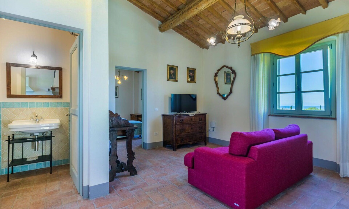 Castiglioncello Apartment | Lovely apartment for 4 guests with WIFI, A/C, pool, TV, patio, pets allowed and panoramic view