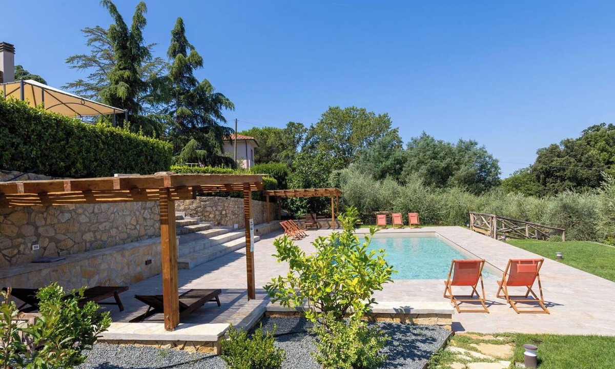 Casale Marittimo Apartment | Lovely apartment for 12 guests with pool, A/C, WIFI, TV, patio and pets allowed