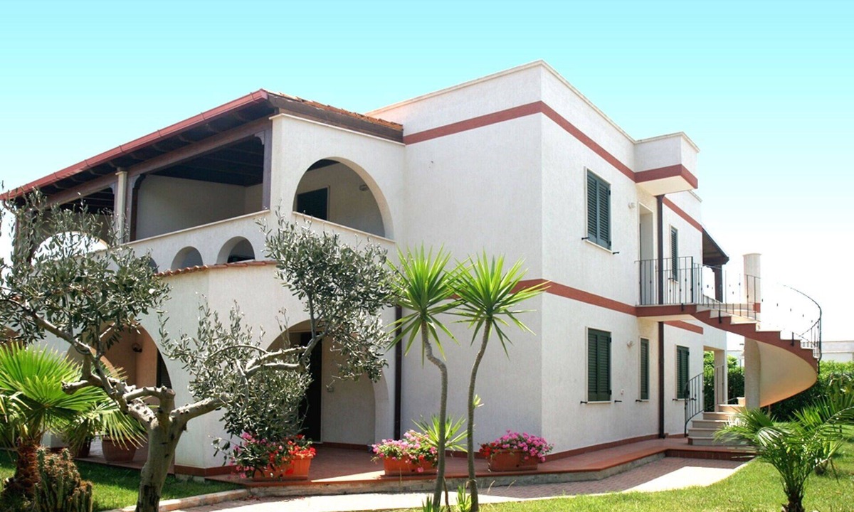 Specchiolla Apartment | Lovely apartment with A/C, WIFI, TV, patio, pets allowed and panoramic view, close to Ostuni